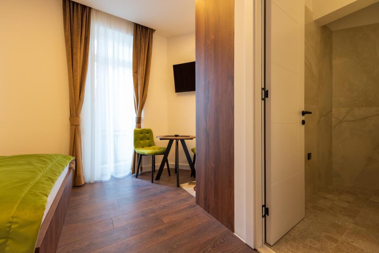 Apartments Emerald Free Garage Parking Sarajevo Exterior photo